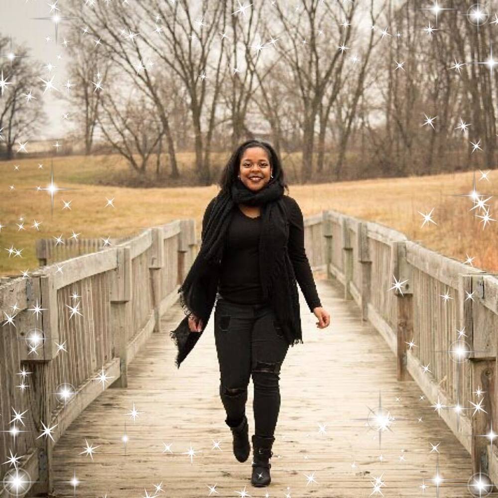 Meet your Posher, Lisa